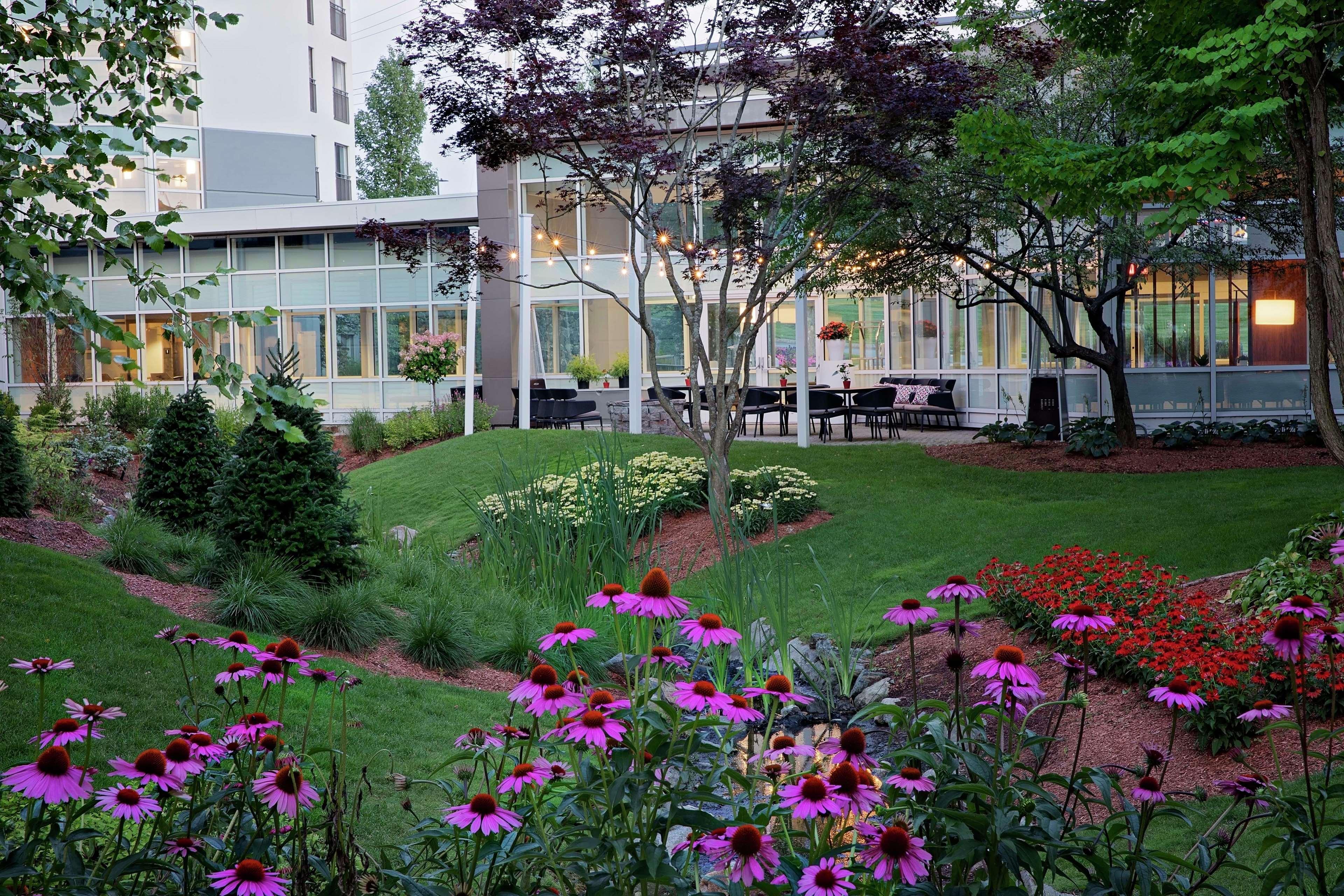 Embassy Suites By Hilton Boston Marlborough Exterior photo